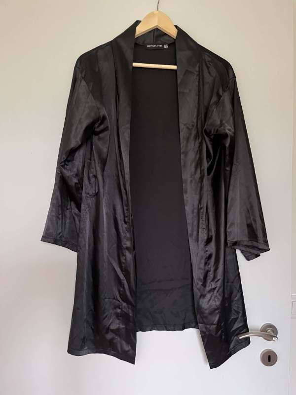 M Svartur kimono