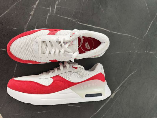 Nýjir Nike skór hvít&rauðir
