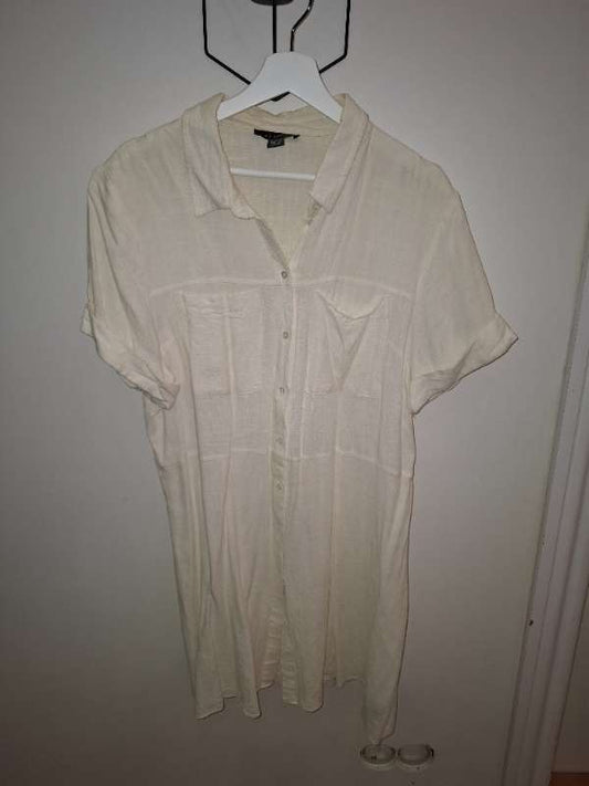 Hvítur skyrtukjóll Primark