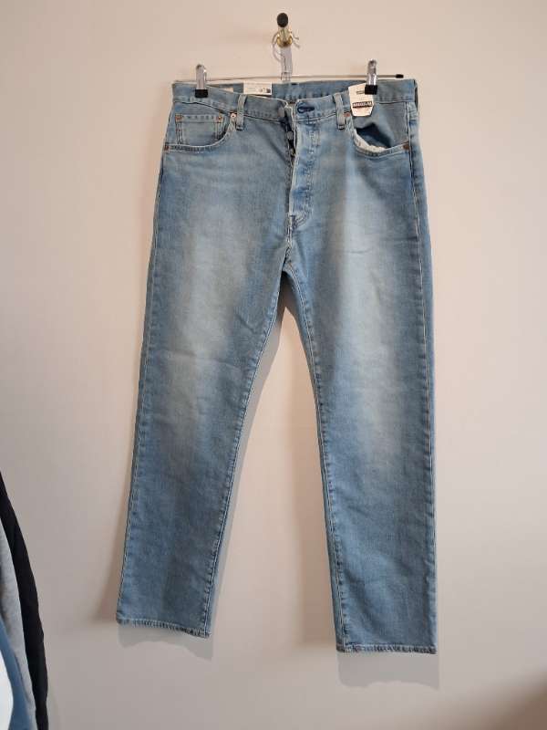 Levis