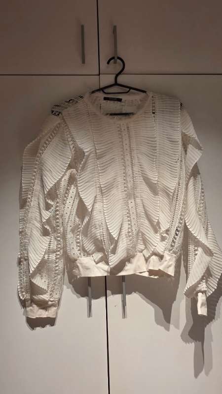 Guess white