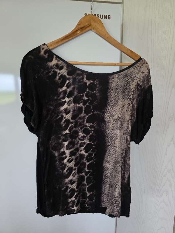 Tshirt snake