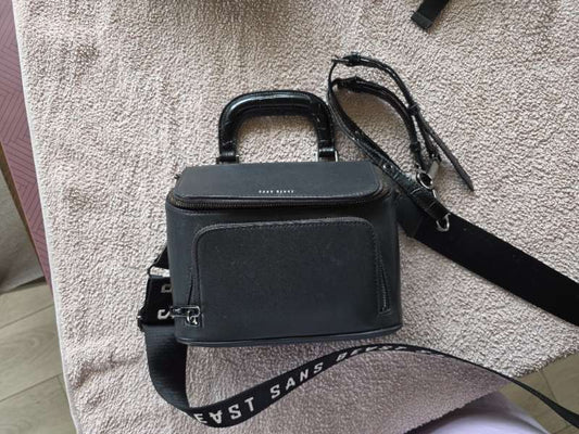 Sans beast black bag