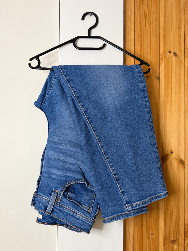 Levis jeans size 30