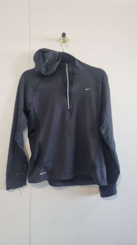 Nike peysa