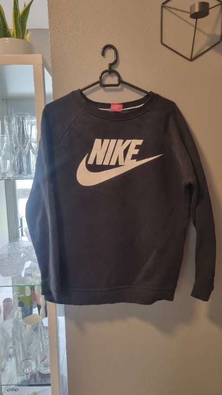 Nike peysa