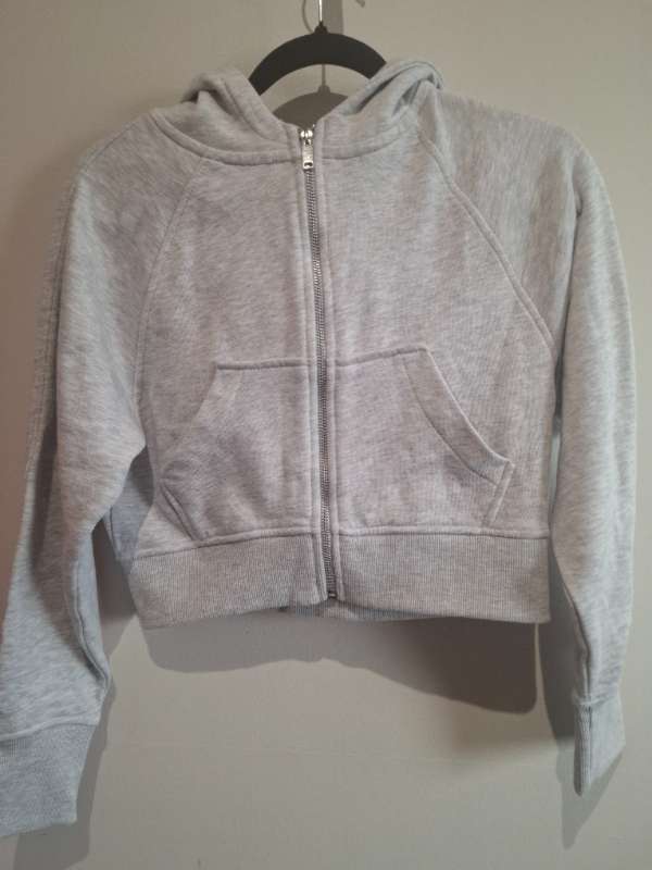 Grá hettupeysa Pull&Bear