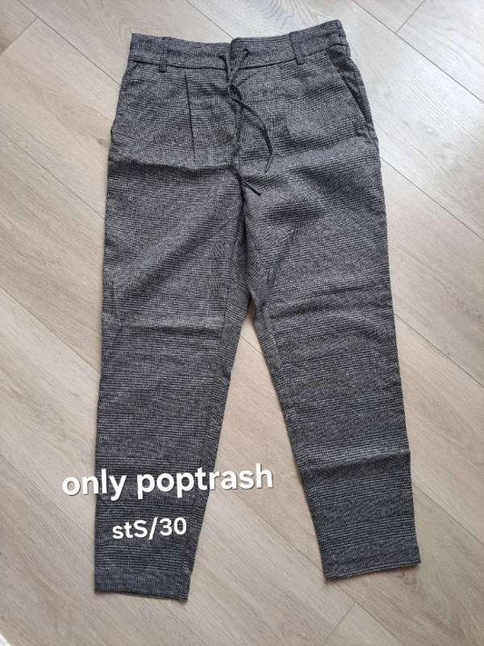 Only poptrash gráar