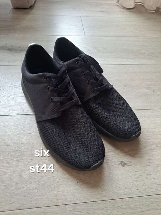 Six skór