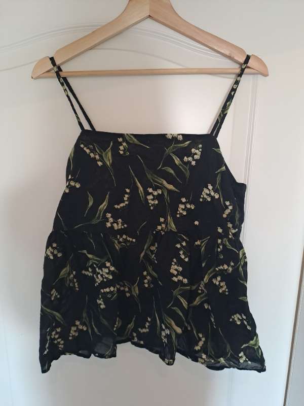 Lindex hlírabolur víður