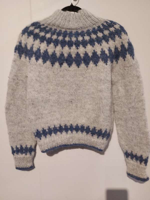 NÝTT LOPAPEYSA 100% LOPI HAND MADE