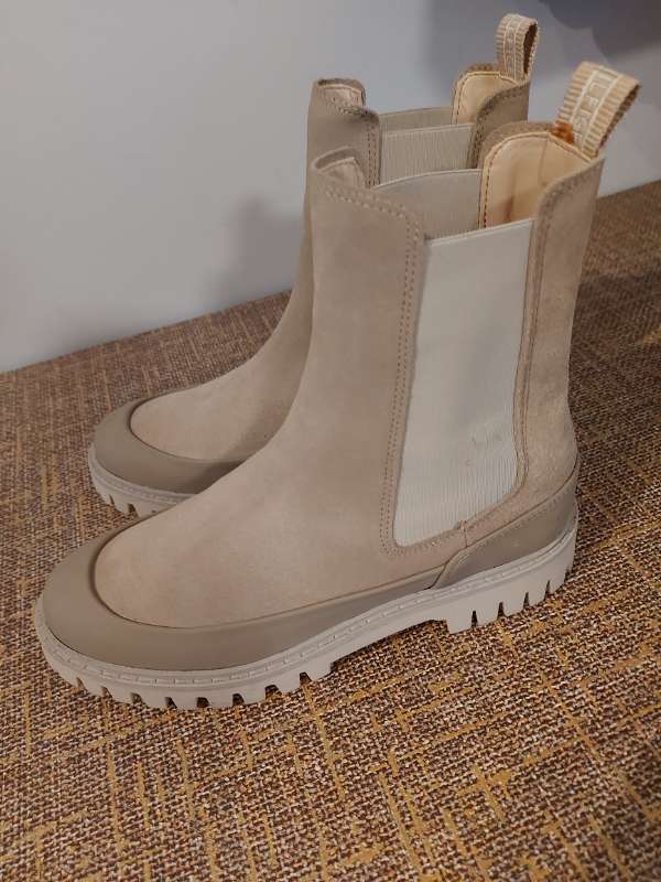 NÝTT ÓNOTAÐIR TOMMY HILFIGER SKÓR NO.37