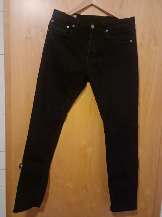 Gallabuxur Levis svartar