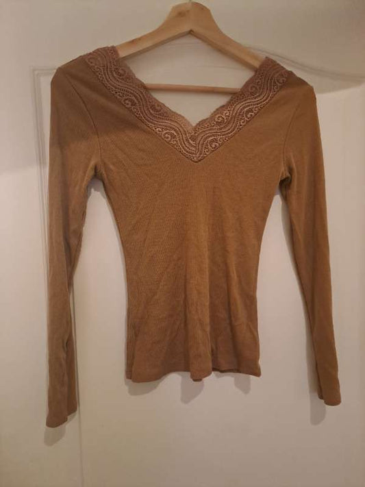 Ljósbrúnn síðerma bolur