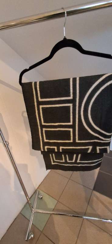 Black patterned Scarf