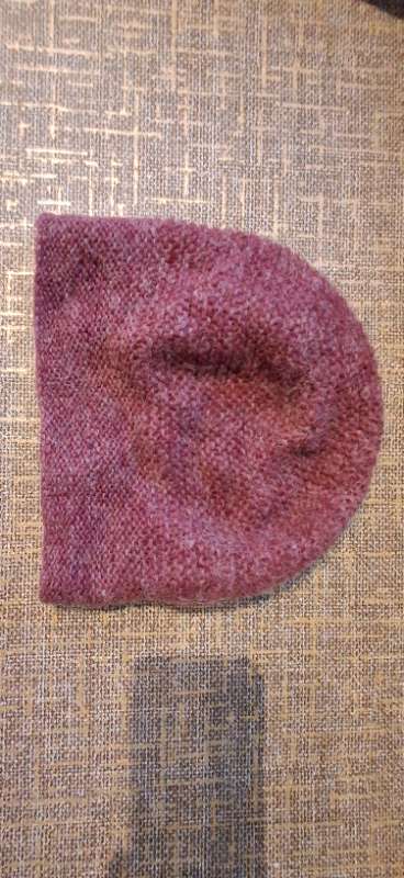 Wool pink hat (handmade)