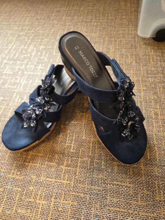 bláir kork sandalar