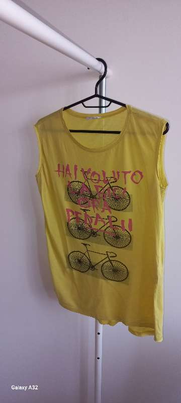 PEPPER AND MINT yellow T-shirt