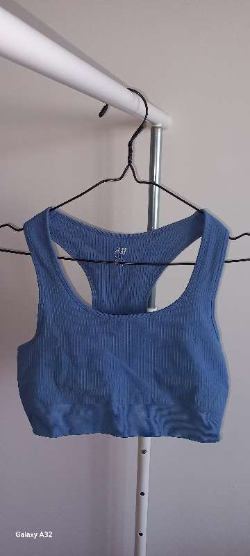 H&M sports top
