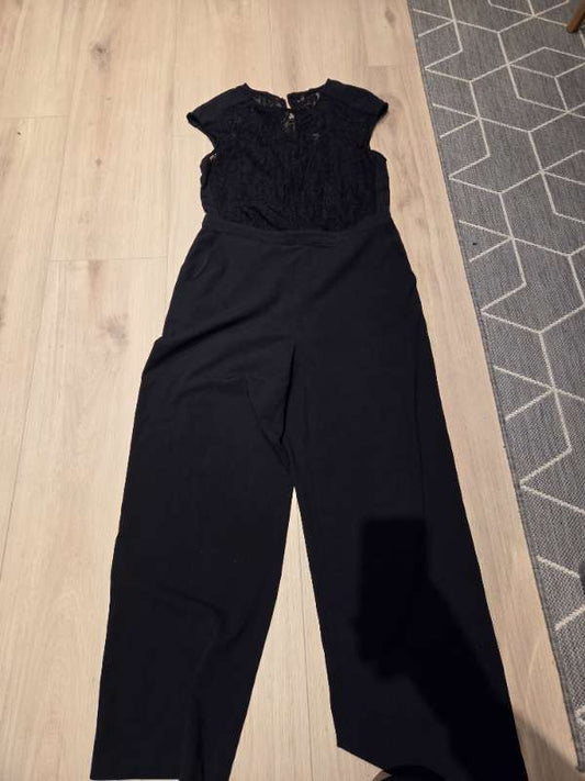 Jumpsuit w/lace