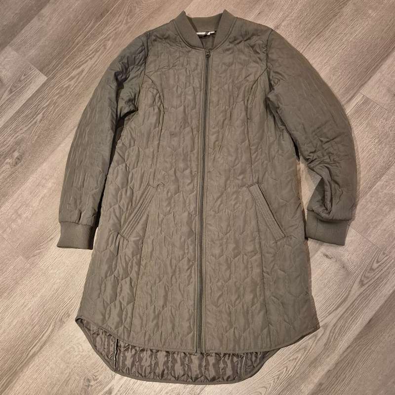 Jakki, hermannagrænn