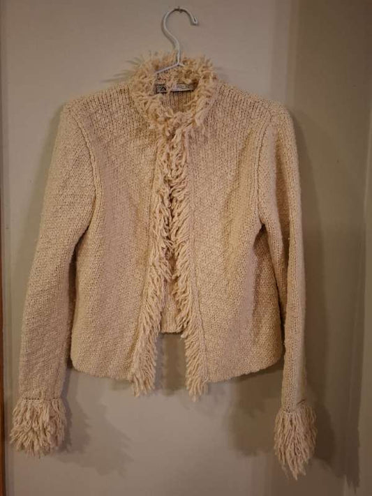 Zara hvít fringe peysa