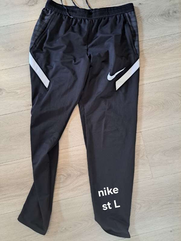 Nike æfingabuxur sv/hv