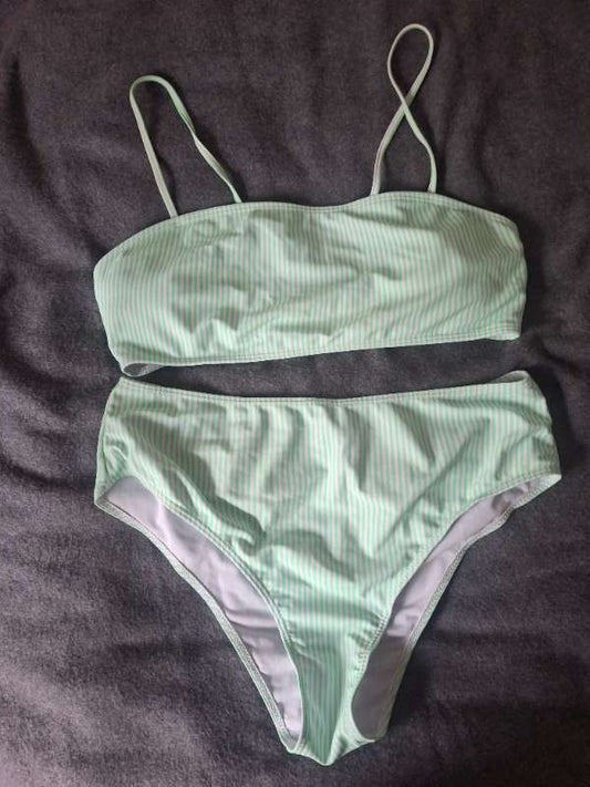 Grænt bikiní