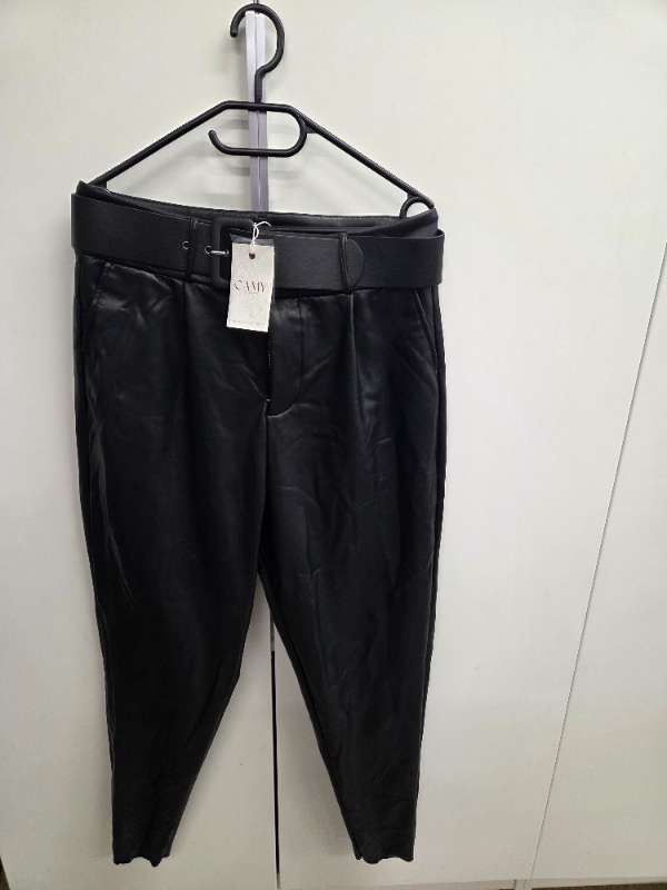 CAMY Collections Svartar buxur