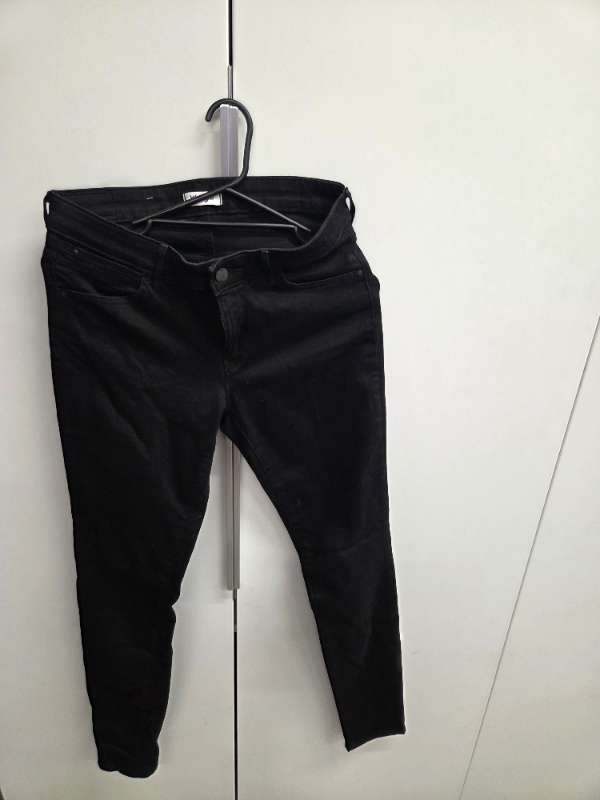 Wrangler Svartar gallbuxur
