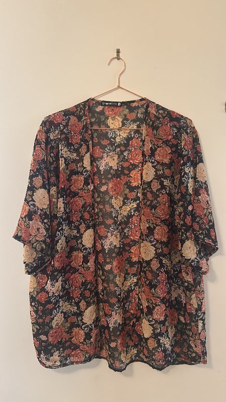 T-Blóma kimono