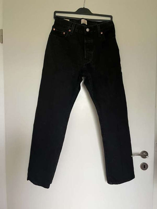 E Svartur Levi’s
