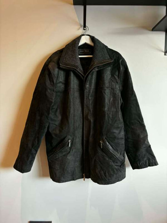 Svartur jakki - 100% leður