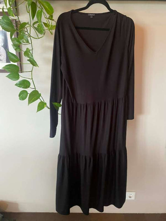 Svartur kjóll Liberte