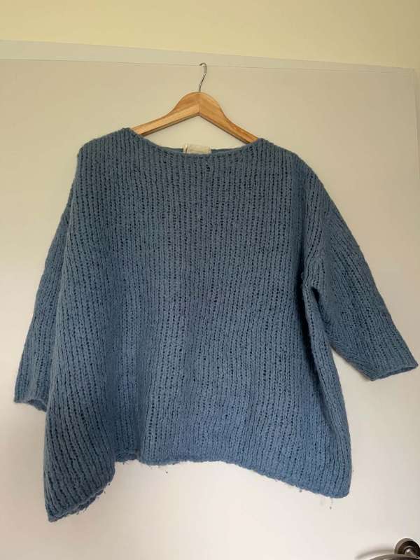 E American Vintage blue peysa
