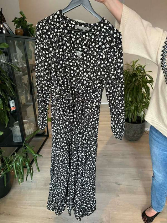 B.young blómakjóll