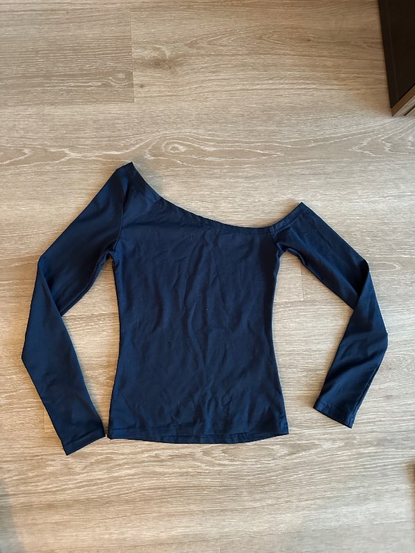 Langerma one shoulder navy