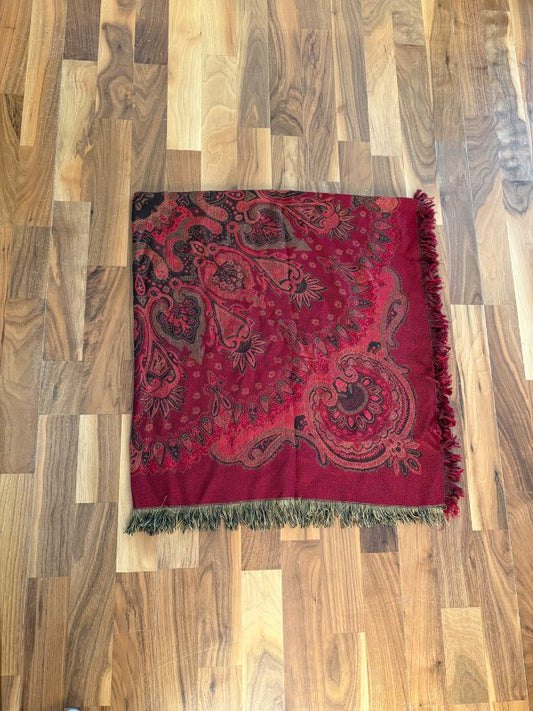 Red shawl