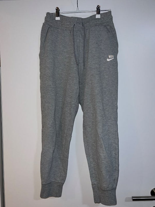 Nike buxur gráar