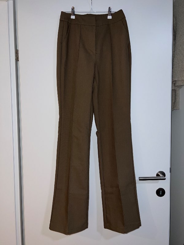 Brúnar suitpants