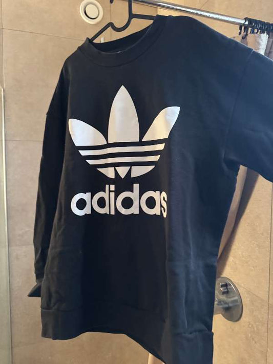 Adidas peysa
