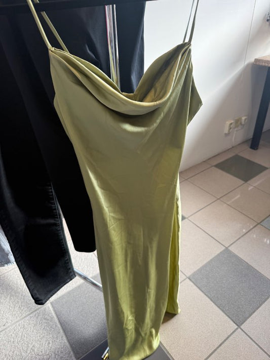 Grænn silki kjóll