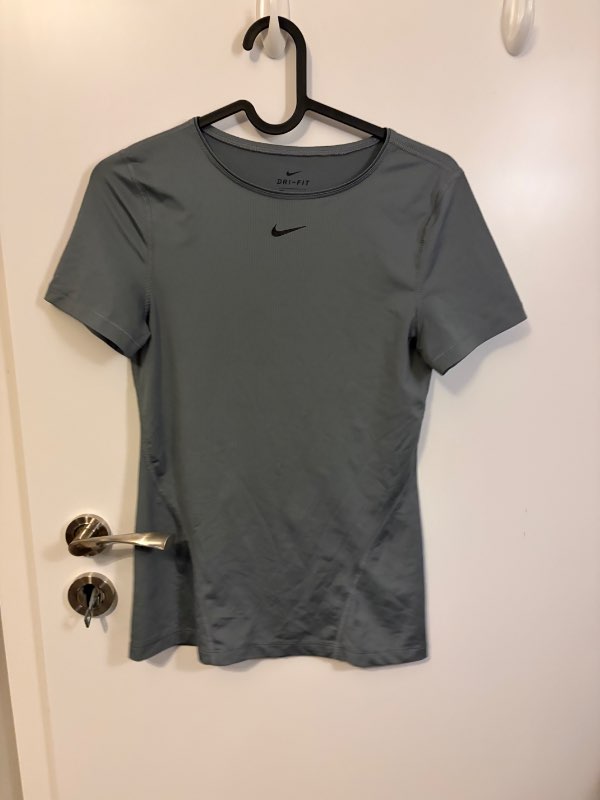 Nike bolur