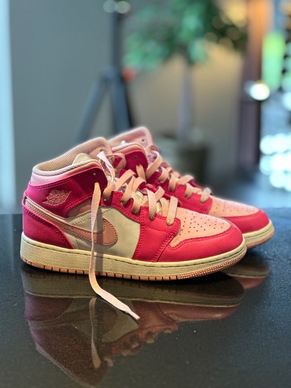 Nike high pink dunks