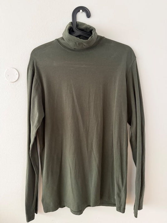 Isolid rúllukragapeysa