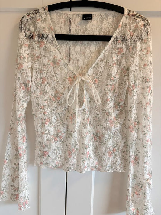 Gina Tricot blúndutoppur