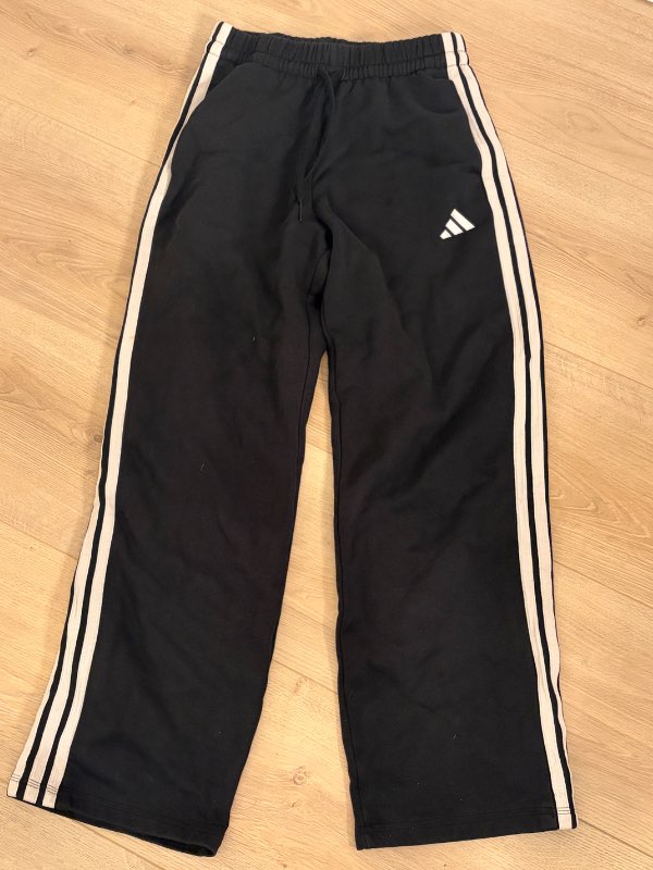 Adidas buxur svartar