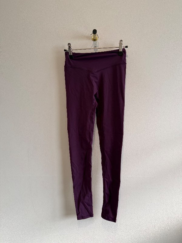 Vínrauðar íþróttabuxur