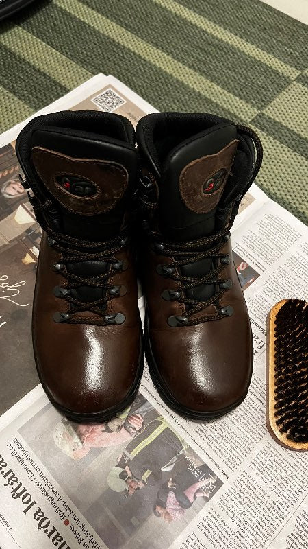 Walking shoes