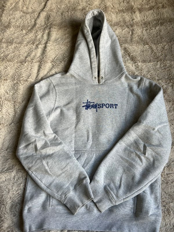 Stussy hettupeysa
